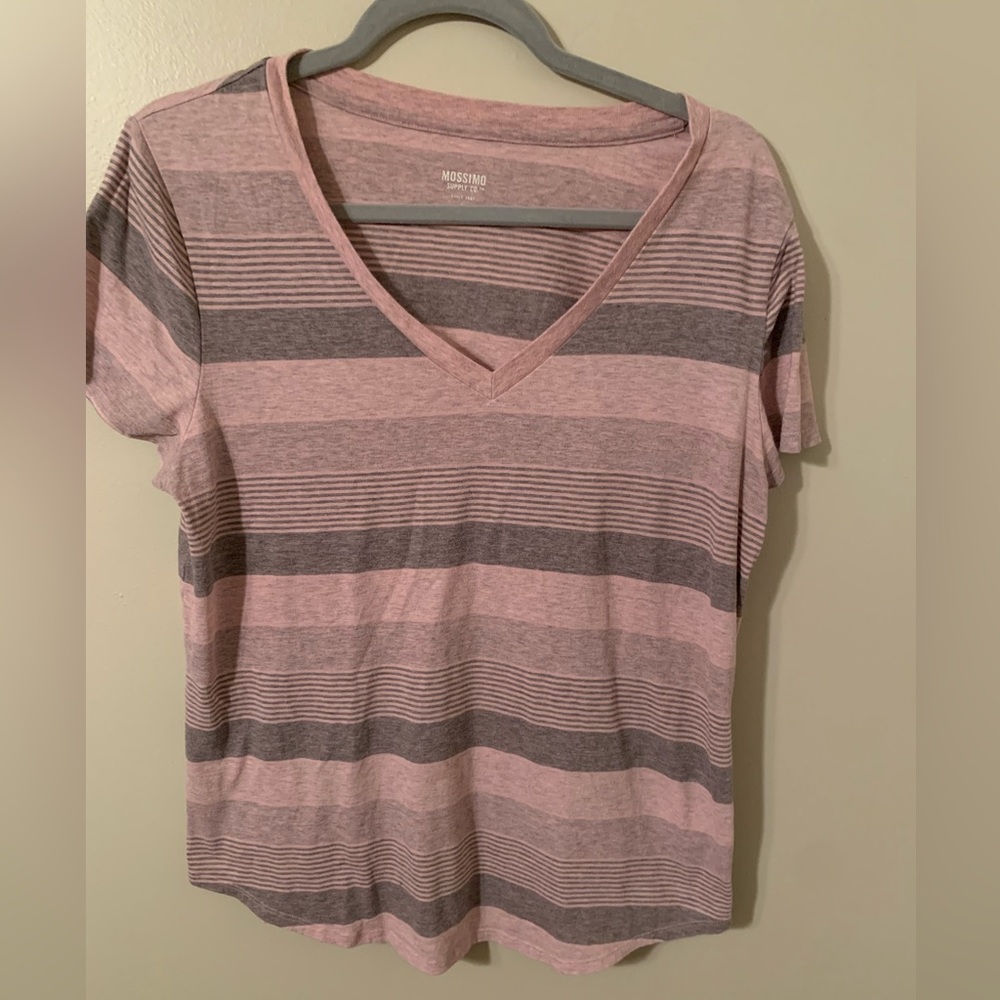 Mossimo shirt. 3